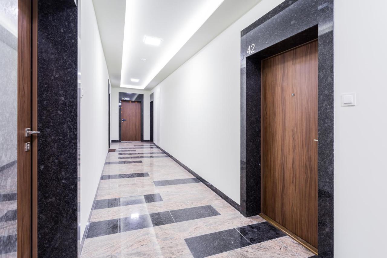 Resinest Apartamenty Jurowiecka J17 เบียวิสตอก ภายนอก รูปภาพ
