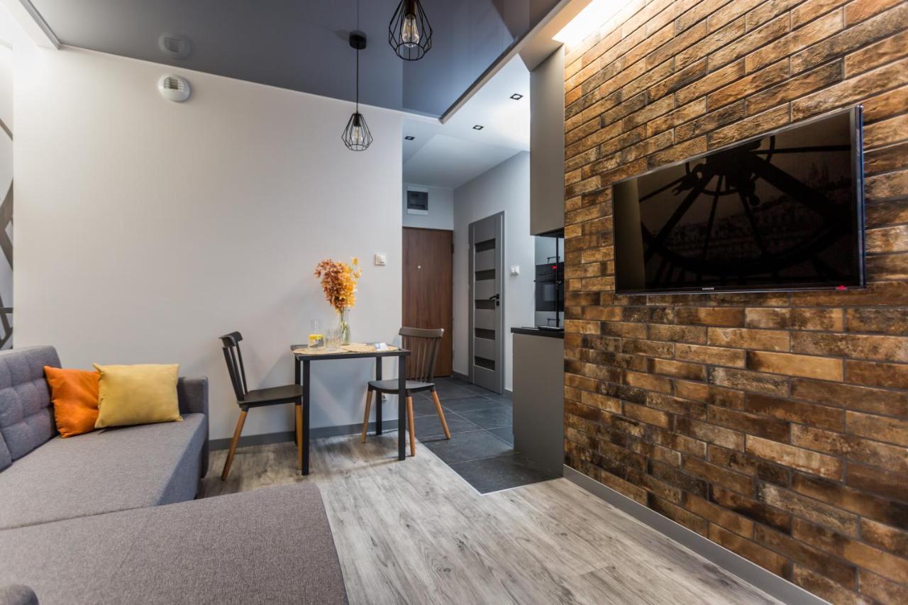Resinest Apartamenty Jurowiecka J17 เบียวิสตอก ภายนอก รูปภาพ
