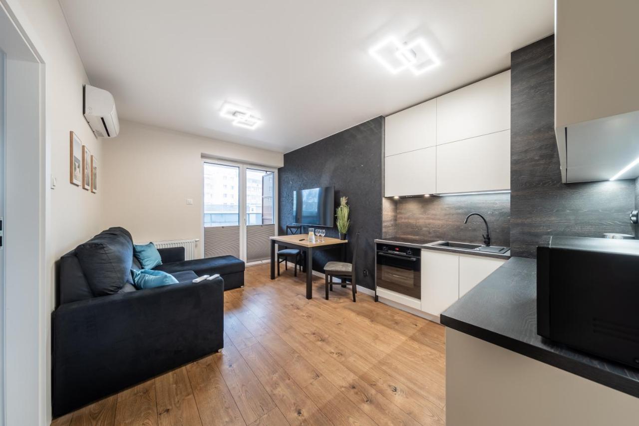 Resinest Apartamenty Jurowiecka J17 เบียวิสตอก ภายนอก รูปภาพ