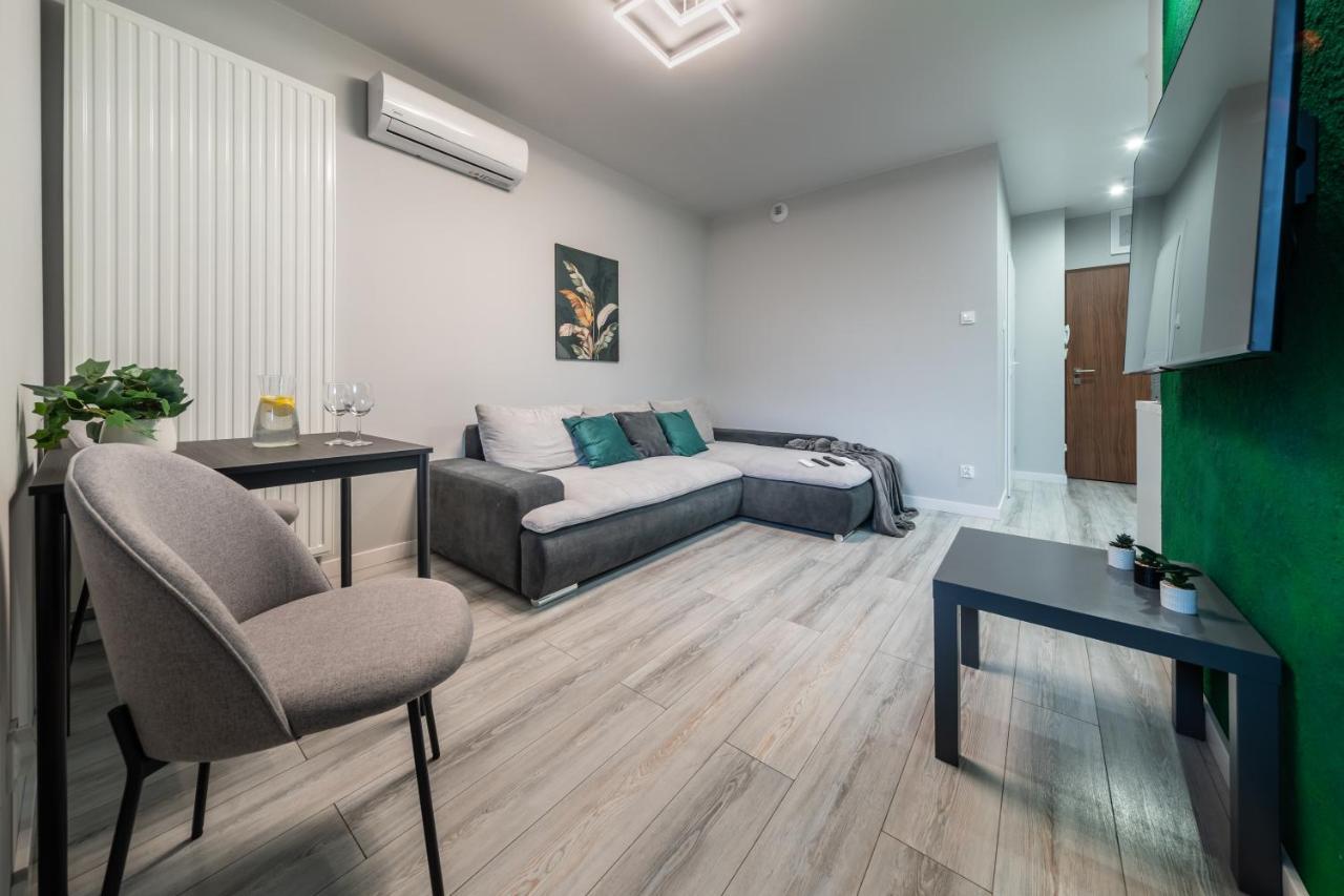 Resinest Apartamenty Jurowiecka J17 เบียวิสตอก ภายนอก รูปภาพ
